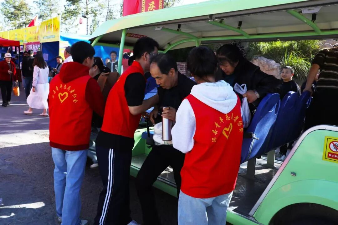 环县:国庆假期精细服务点亮文旅底色