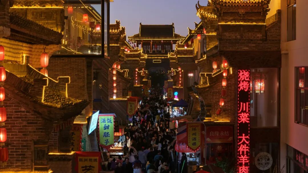 环县:国庆假期精细服务点亮文旅底色