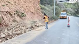 守着这条路，就是守着回家的人——一名公路养护新人的国庆值班手记