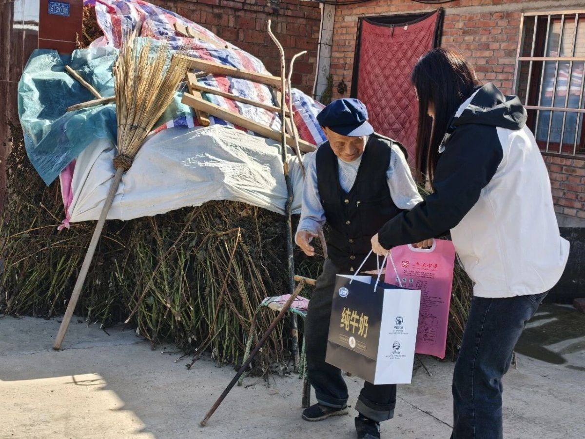 庆阳市政府外事办深入彭阳村开展调研帮扶工作