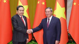 李强会见越南国会主席陈青敏
