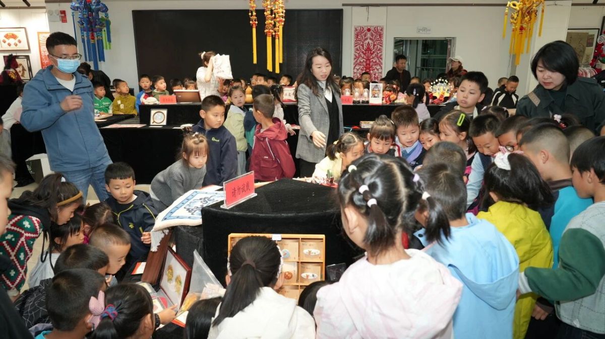 庆阳市文化馆开展青少年非遗研学体验活动