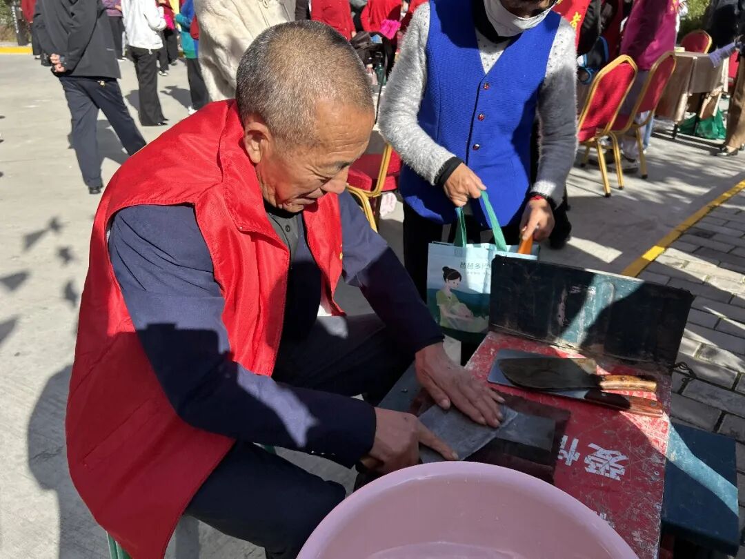 庆城县举办2026年“我们的节日·重阳”主题文明实践暨“赶大集”县级主场活动