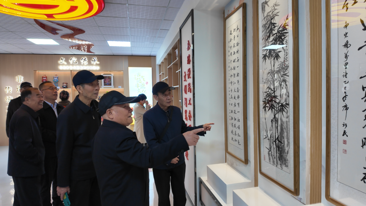 庆阳公路事业发展中心组织离退休职工开展重阳节主题活动