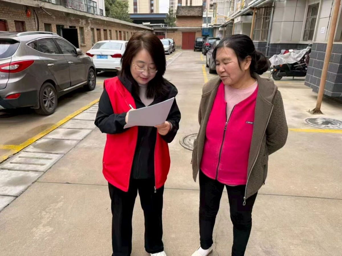 庆阳市医保局积极参与“主题党日+文明实践志愿服务”集中活动