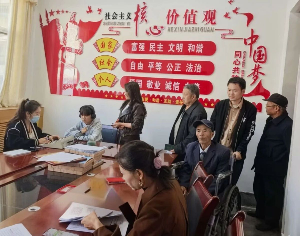 镇原县残联为800多名困难残疾人发放康复辅具