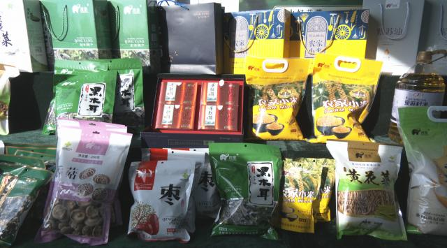 合水县借力苹果年会拓宽终端销路