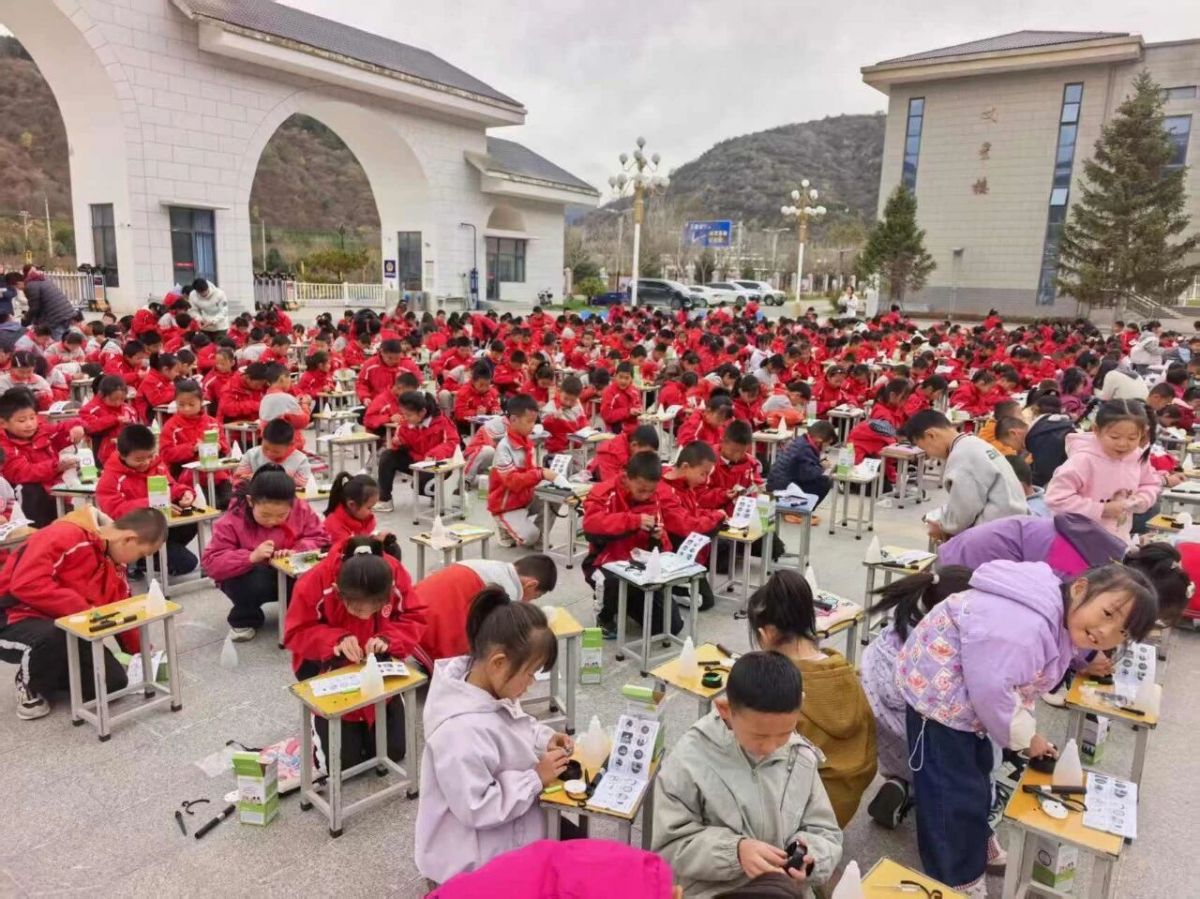 “长征薪火传 颖朗照初心”科普公益行走进华池