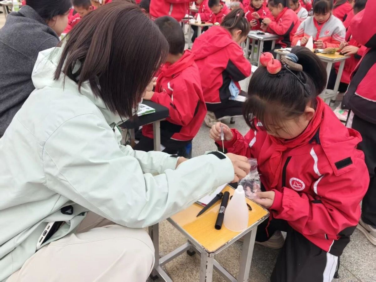 “长征薪火传 颖朗照初心”科普公益行走进华池
