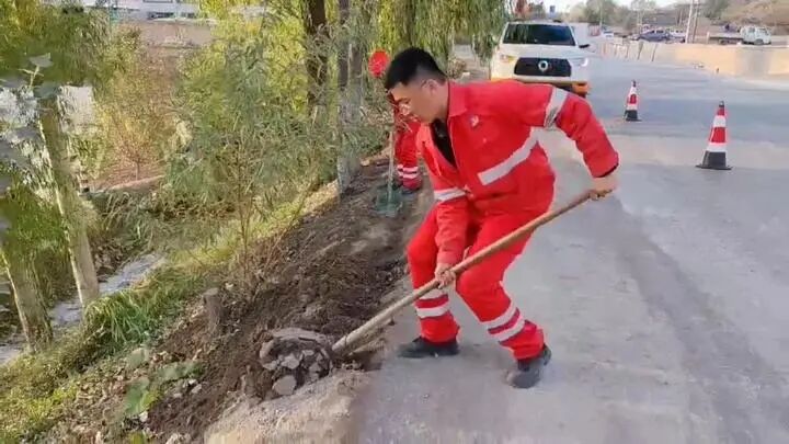 ▲清理路肩