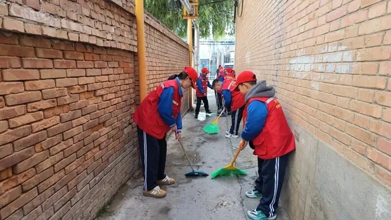 西峰区南街小学:小手拉大手 家校同心共绘文明新风尚