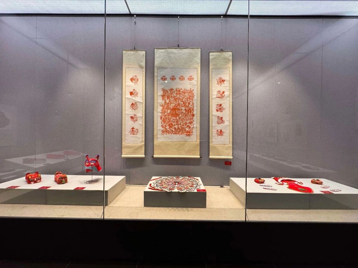 庆阳民俗艺术展在绵阳市博物馆开展